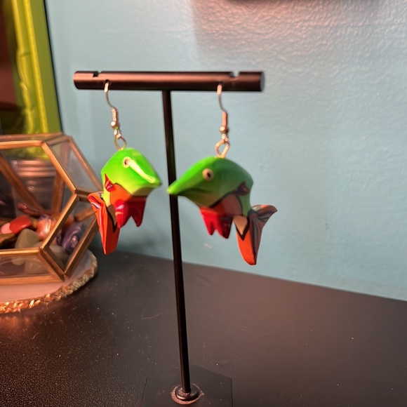 Vintage Wooden Tropical Fish Dangle Earrings - Picture 7 of 7
